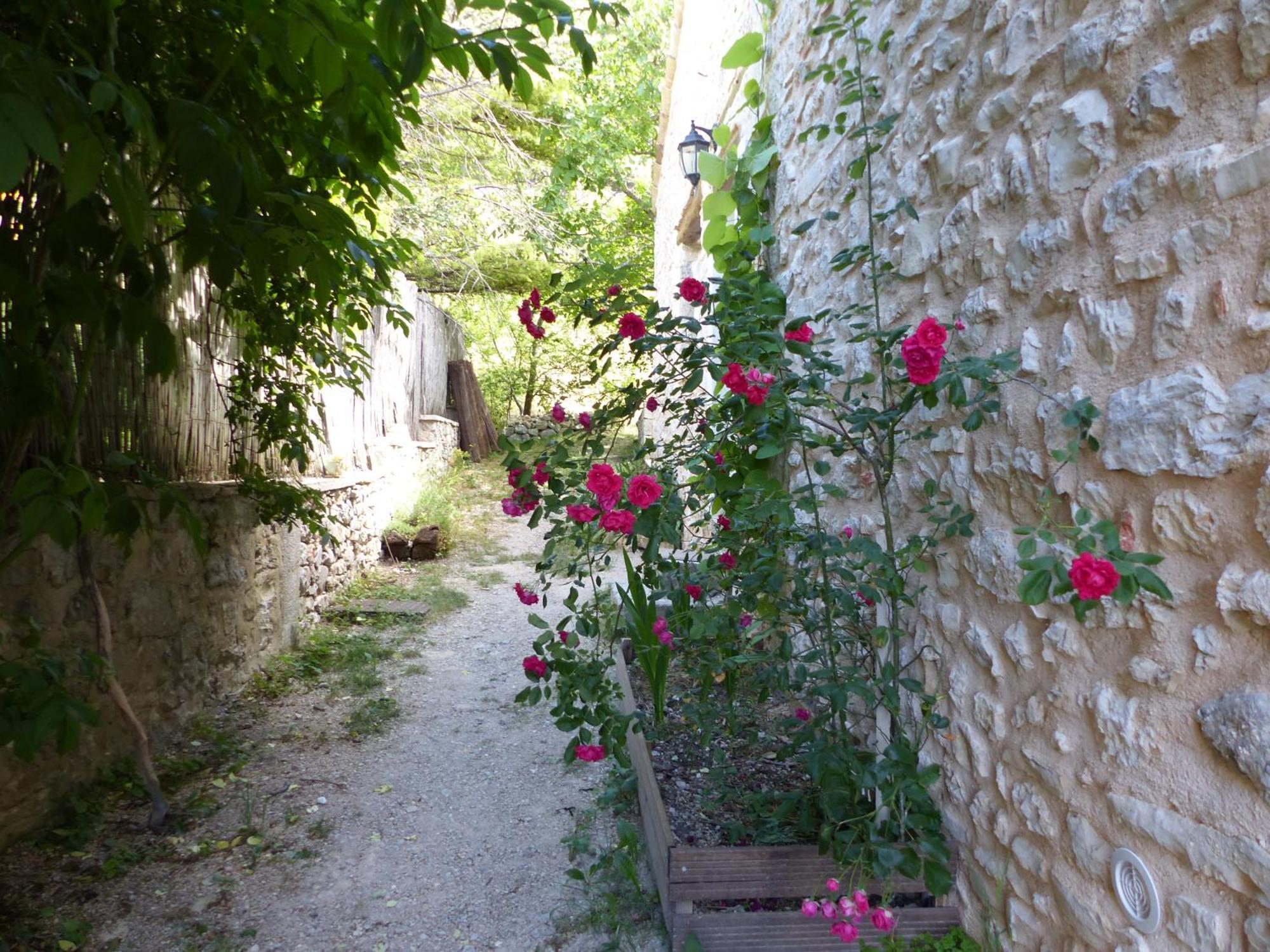 Malia - Chambres D'Hotes & Gite Barret-de-Lioure Экстерьер фото